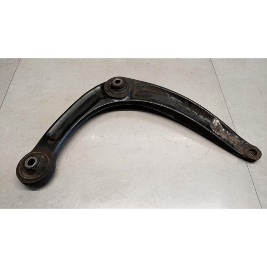 BRACCIO OSCILLANTE ANTERIORE INFERIORE SINISTRO PEUGEOT 3008 2009> usato