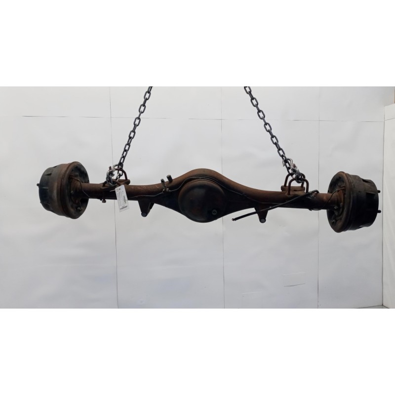 NISSAN truck ASSALE POSTERIORE NISSAN truck Cabstar 1999>2005 usato