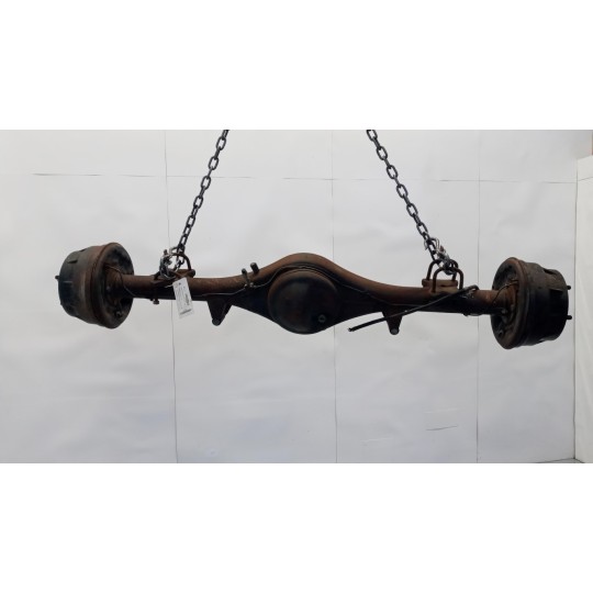 ASSALE POSTERIORE NISSAN truck Cabstar 1999>2005 usato