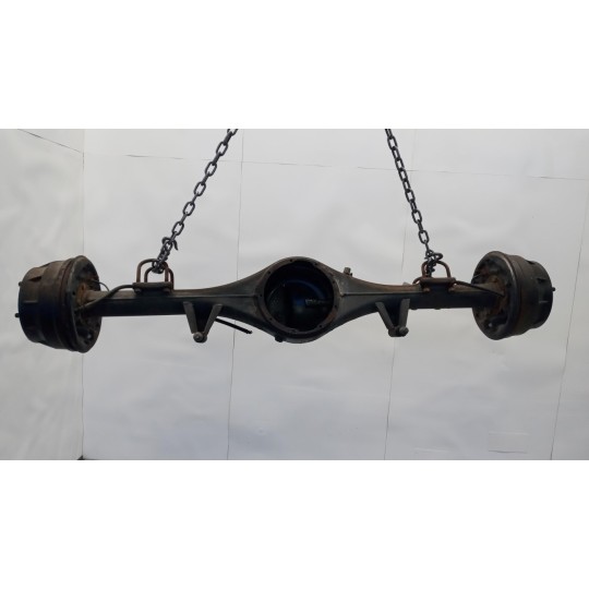 ASSALE POSTERIORE NISSAN truck Cabstar 1999>2005 usato