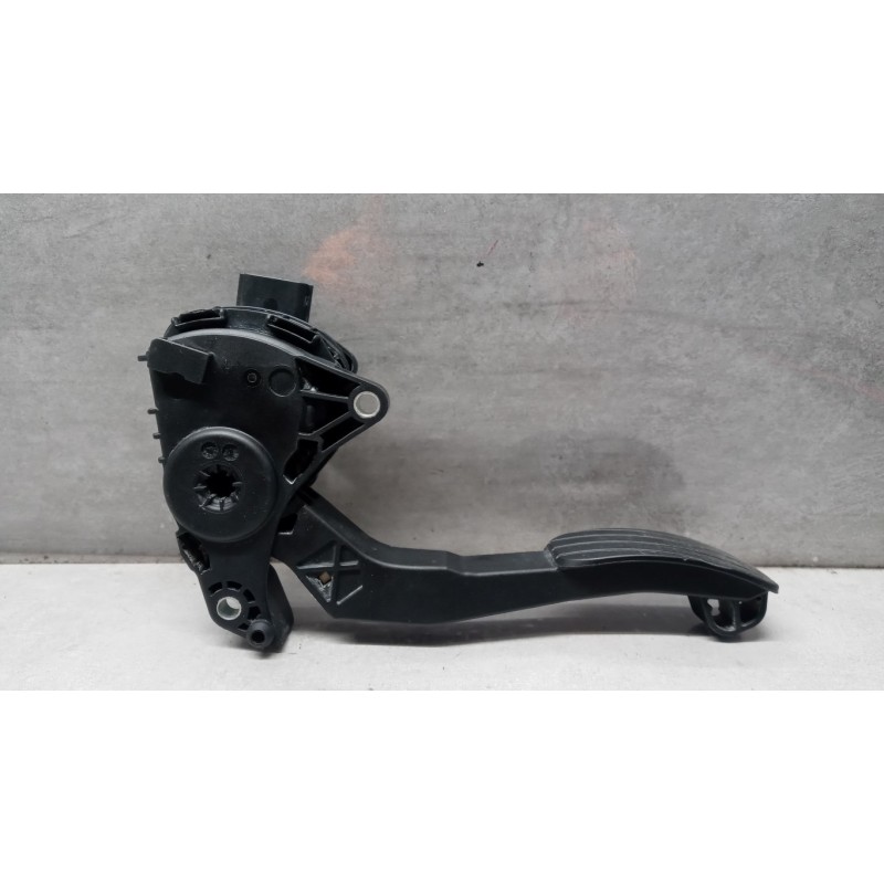 RENAULT van ELETRONIC THROTTLE PEDAL  RENAULT van Master 2014>2019 used