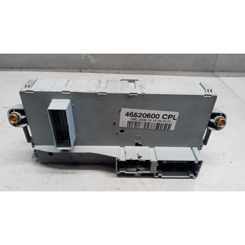 FIAT FUSE BOX FIAT Doblo' 2005>2009 used