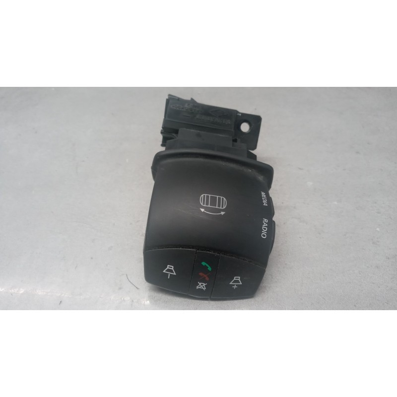 RENAULT van INTERRUTTORI E PULSANTI ABITACOLO RENAULT van Master 2014>2019 usato
