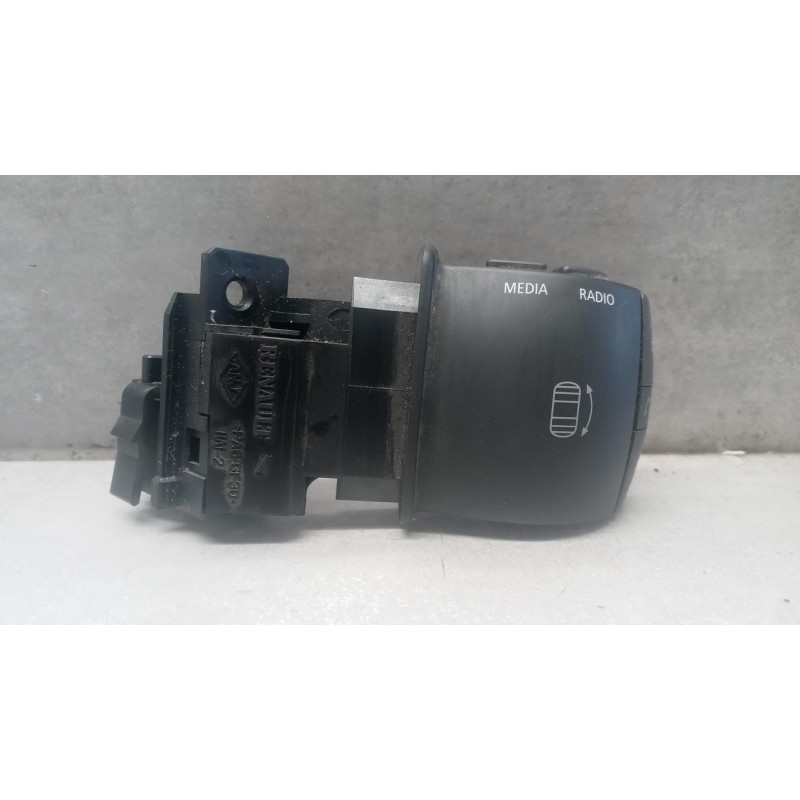 RENAULT van INTERRUTTORI E PULSANTI ABITACOLO RENAULT van Master 2014>2019 usato