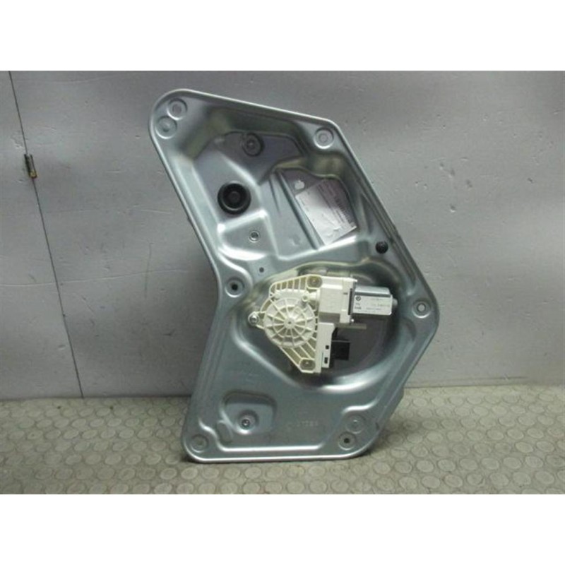 SKODA ALZA VETRI POSTERIORI SINISTRO SKODA Yeti 2012> usato