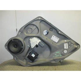 BACK RIGHT POWERED WINDOWS...