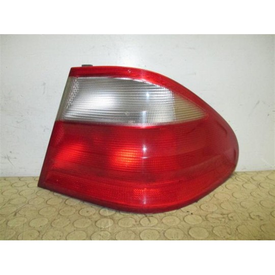 FARO POSTERIORE ESTERNO DESTRO MERCEDES-BENZ Classe CLK (W208) 1997>2002 usato
