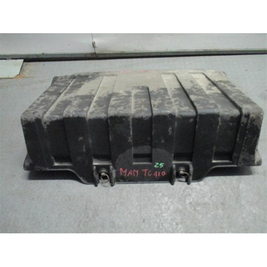 COPERCHIO PORTABATTERIA MAN TG-A 2000>2007 usato