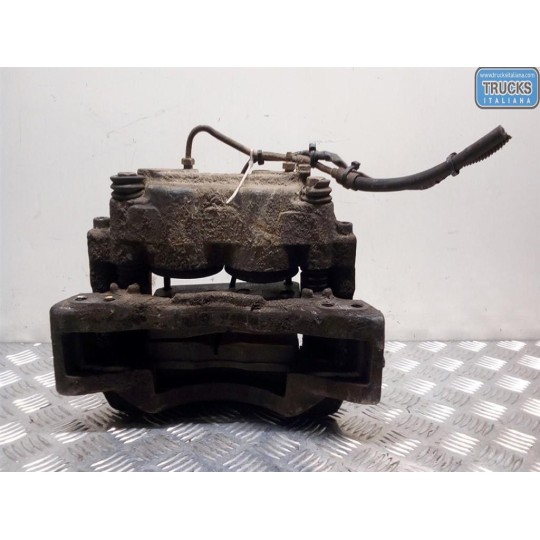 PINZA ANTERIORE DESTRA NISSAN truck Atleon usato