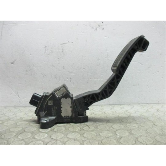 ELETRONIC THROTTLE PEDAL  TOYOTA Yaris 2005>2008 used