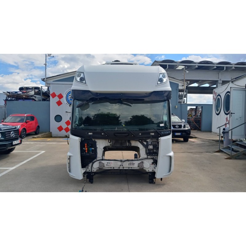 DAF CABINA DAF XF106 usato