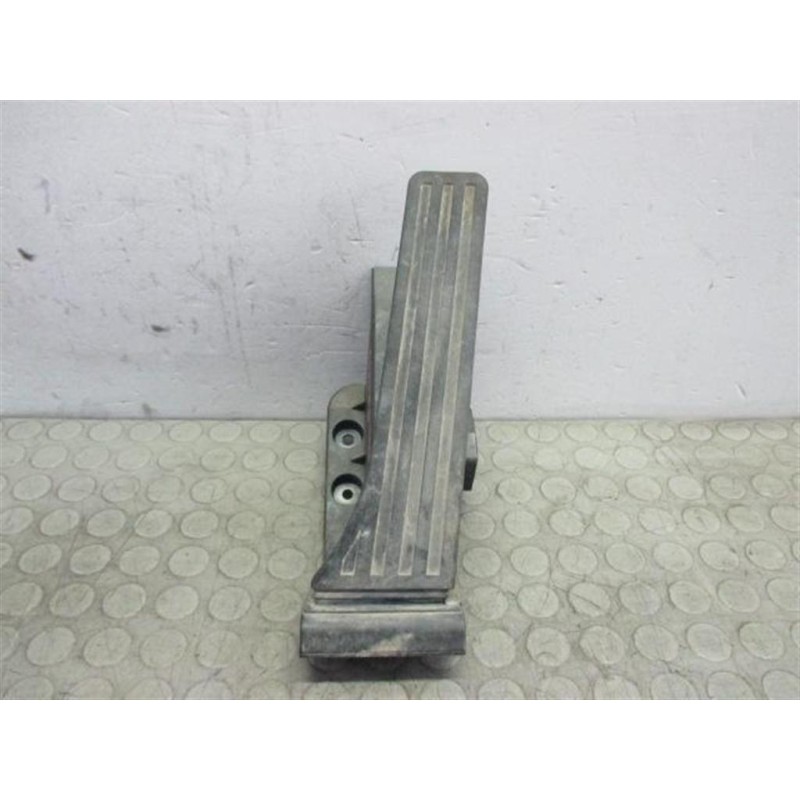 SMART ELETRONIC THROTTLE PEDAL  SMART Fortwo 2007>2015 used