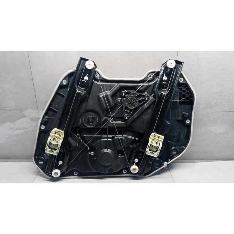 BMW FRONT LEFT POWERED WINDOWS  BMW Serie 1 (F40) 2019> used