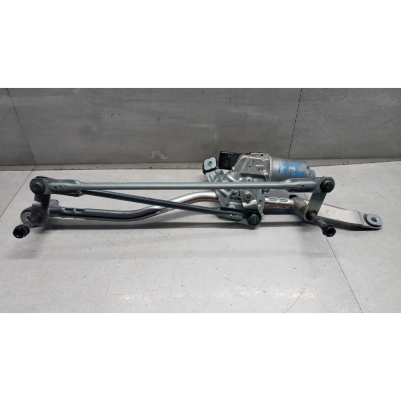 BMW windshield wiper motor BMW Serie 1 (F40) 2019> used