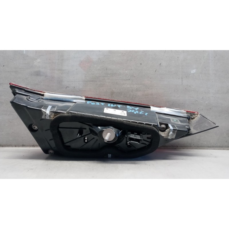 BMW FARO POST INTERNO LED DESTRO BMW Serie 1 (F40) 2019> usato