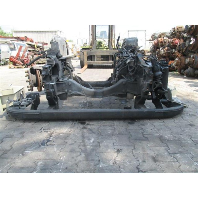 MAN TRAVERSA ANTERIORE PARAURTO MAN TG-A 2000>2007 usato