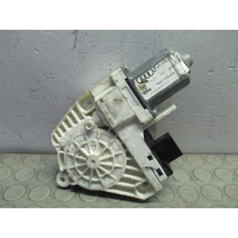 SKODA FRONT RIGHT POWERED WINDOWS  SKODA Yeti 2012> used