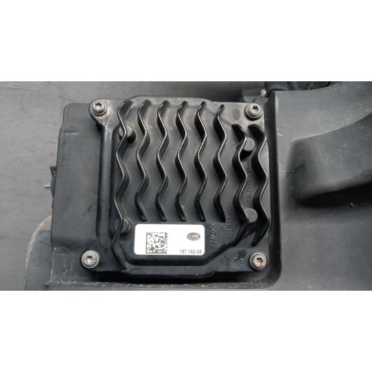 FARO ANT LED DESTRO DAF XF106 usato