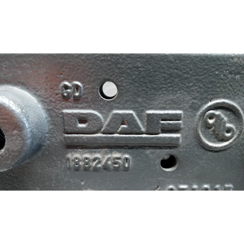 DAF SUPPORTO SOSPENSIONI DAF XF106 usato