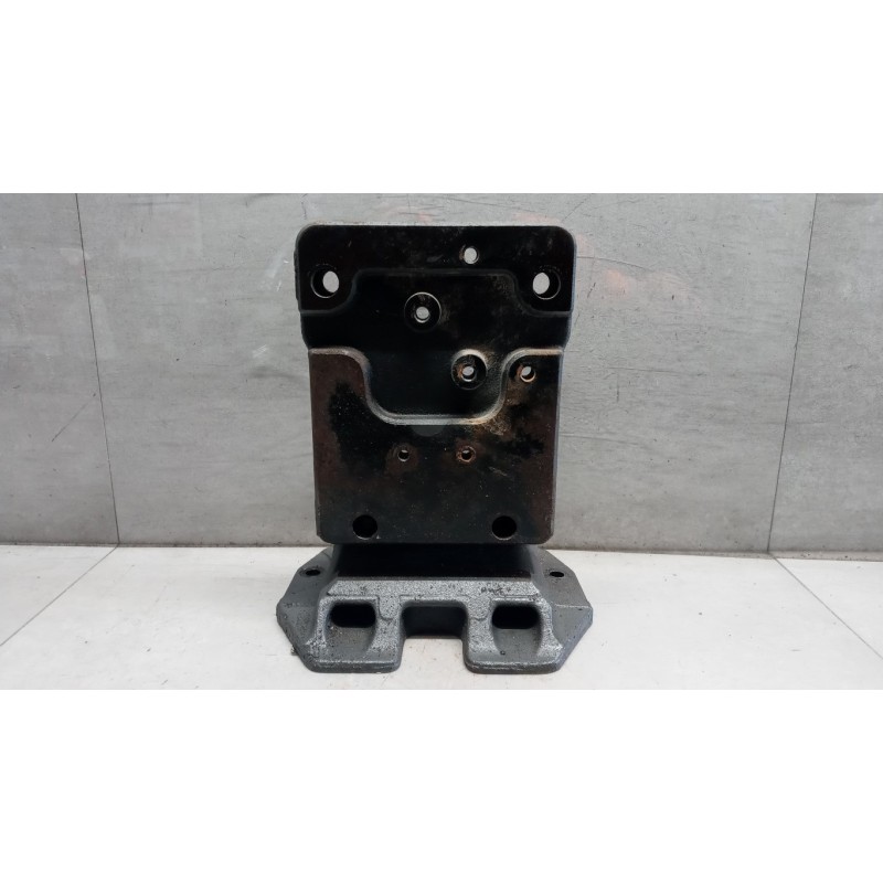 DAF SUPPORTO SOSPENSIONI DAF XF106 usato