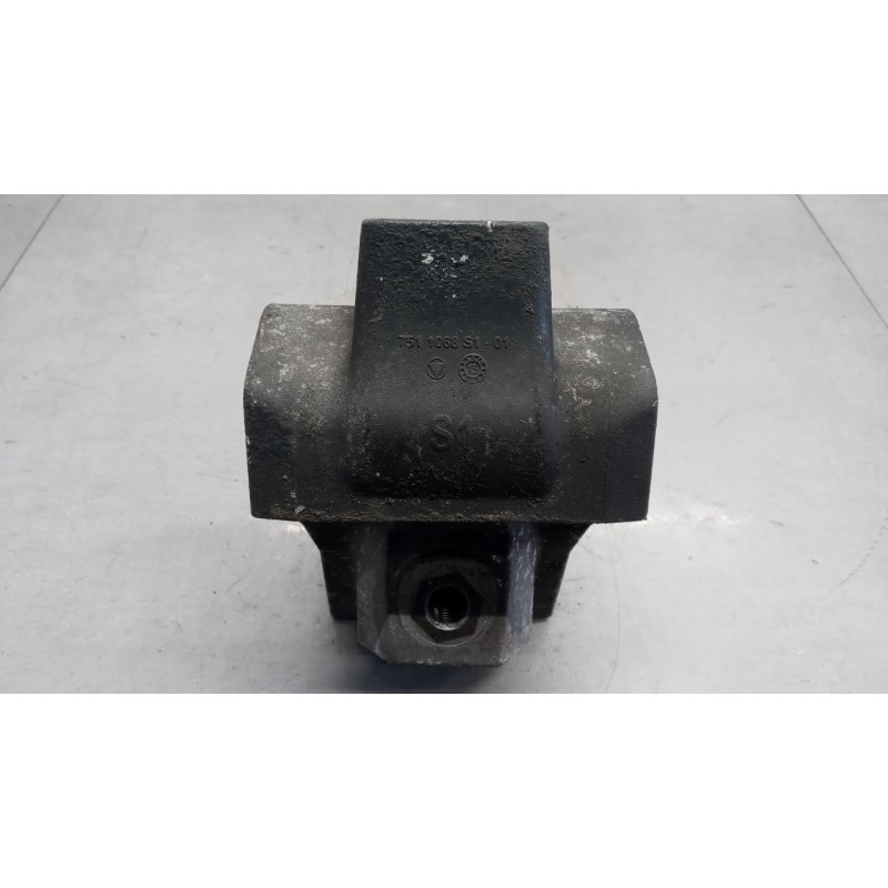 DAF SUPPORTO MOTORE DAF XF106 usato