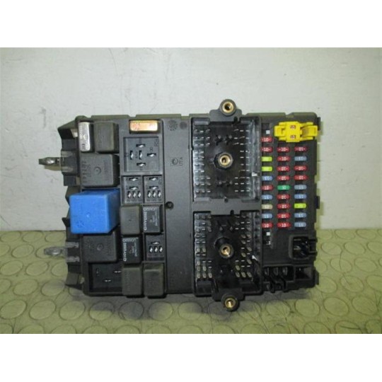 FUSE BOX JEEP Gran Cherokee 2004>2005 used