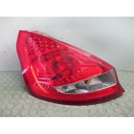 FARO POSTERIORE ESTERNO SINISTRO FORD Fiesta 2008>2013 usato