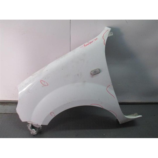 PARAFANGO ANTERIORE SINISTRO NISSAN Kubistar 2004> usato