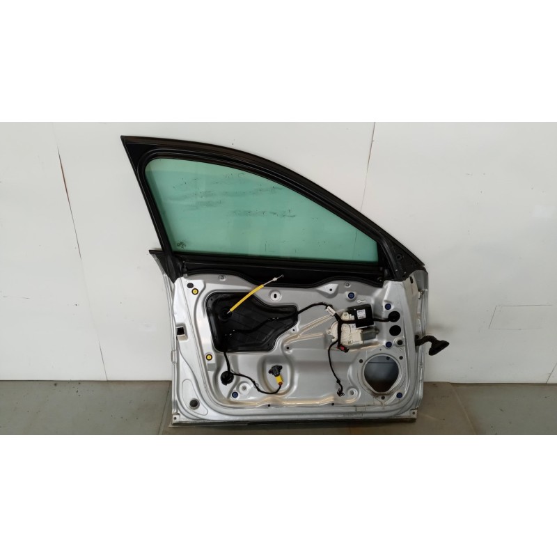 AUDI LEFT FRONT DOOR AUDI A3 Sportback 2005>2008 used