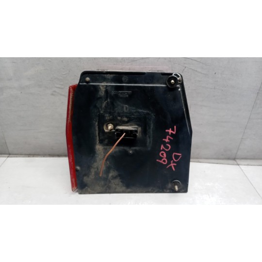 FARO POSTERIORE ESTERNO DESTRO FIAT Uno 1983>1995 usato