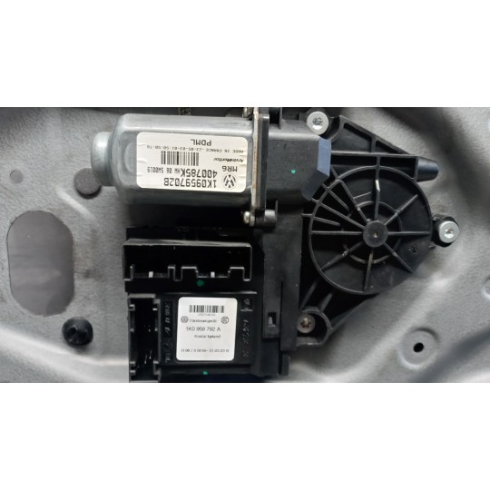 ALZA VETRI ANTERIORI DESTRO VOLKSWAGEN Touran 2003>2007 usato