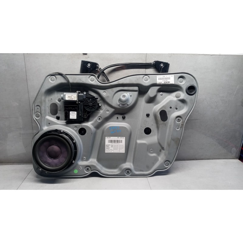 VOLKSWAGEN FRONT RIGHT POWERED WINDOWS  VOLKSWAGEN Touran 2003>2007 used