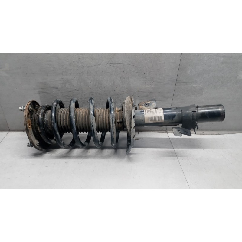 VOLVO RIGHT FRONT SHOCK ASSORBER VOLVO XC60 2013>2016 used