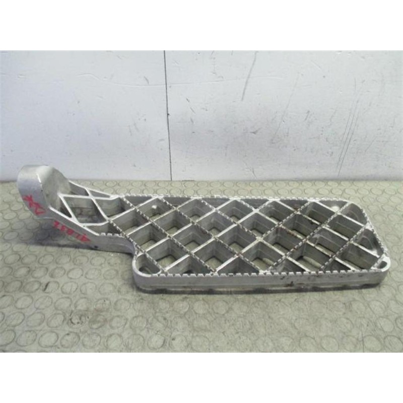 SCANIA PIASTRA PEDANA DI SALITA SCANIA 124 usato