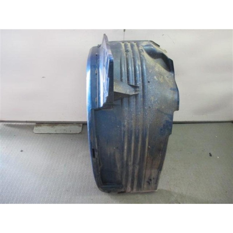 SCANIA RIGHT FRONT MUDGUARD  SCANIA 124 used