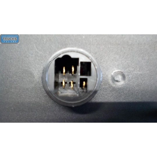 FARO POSTERIORE ESTERNO DESTRO IVECO Daily 1990>1996 nuovo