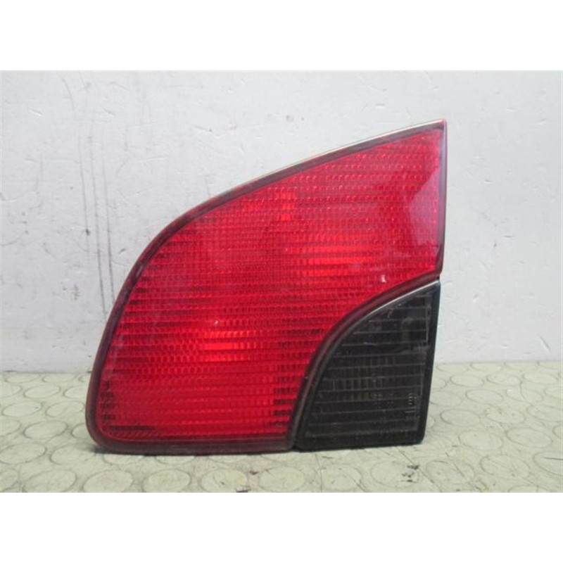 PEUGEOT RIGHT REAR LIGHT ON BACK  PEUGEOT 406 1999>2003 used