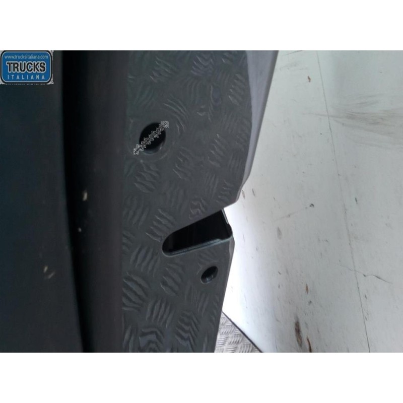 VOLKSWAGEN LEFT REAR DOOR  VOLKSWAGEN Golf 5 2003>2008 used