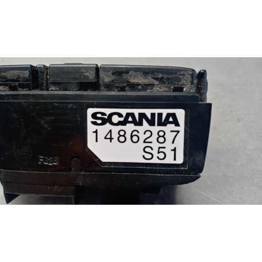 INTERRUTTORI E PULSANTI ABITACOLO SCANIA Serie R 2005> usato