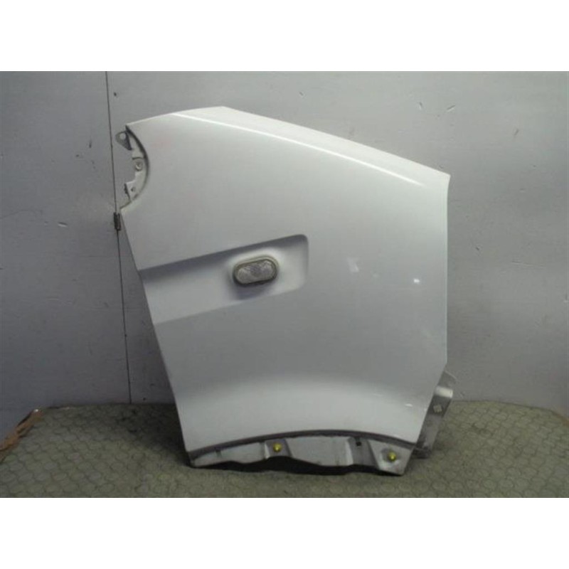 NISSAN Van RIGHT FRONT MUDGUARD  NISSAN Van Interstar 1998>2011 used