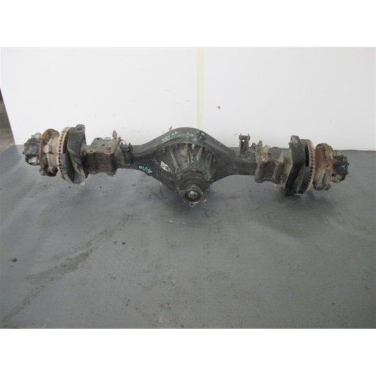 ASSALE POSTERIORE ISUZU NMR usato