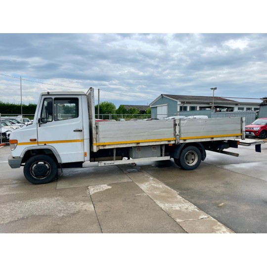 MERCEDES-BENZ van VARIO 815 D