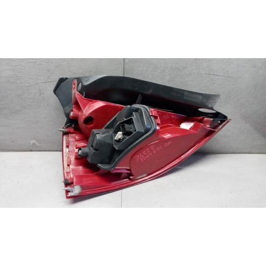 FARO POSTERIORE ESTERNO DESTRO RENAULT Megane 2006>2008 usato