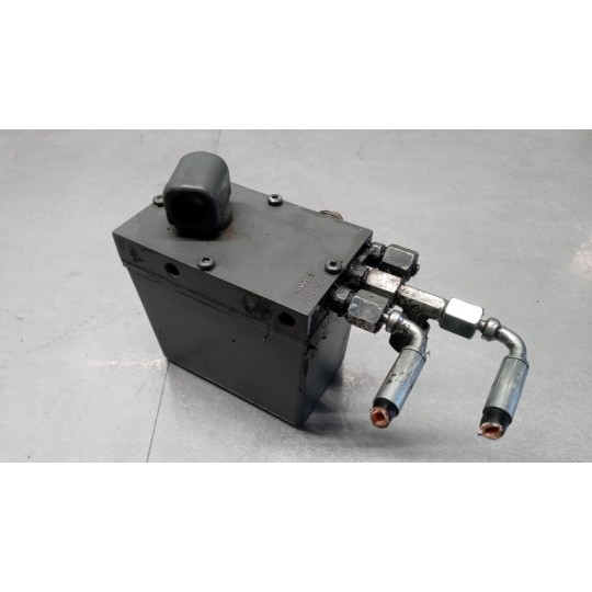 CAB LIFT PUMP  VOLVO truck FL6 used