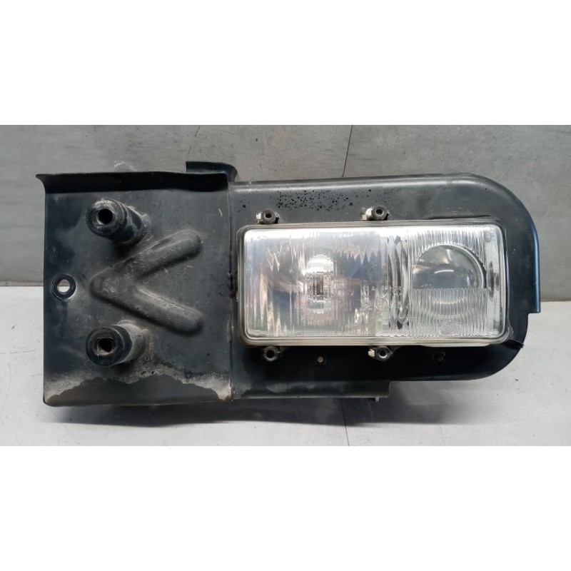 VOLVO truck FARO ANTERIORE SINISTRO VOLVO truck FL6 usato