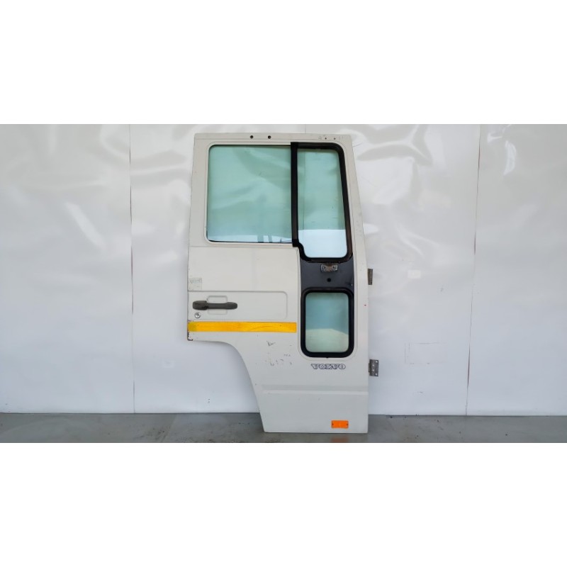 VOLVO truck RIGHT FRONT DOOR  VOLVO truck FL6 used