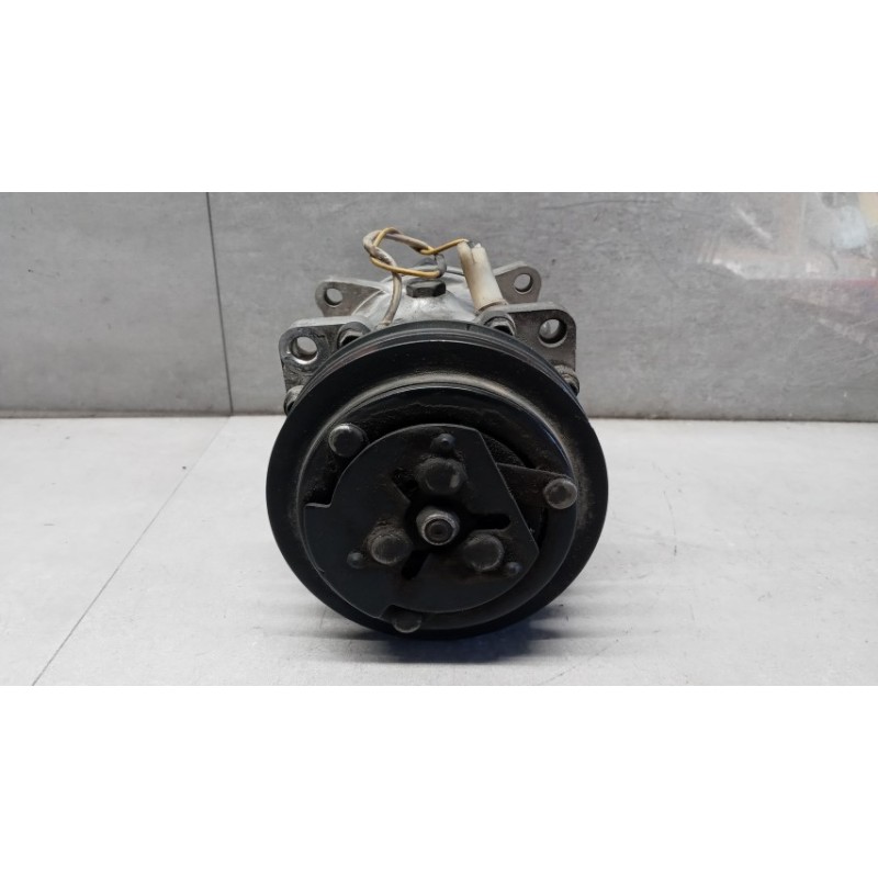 VOLVO truck AIR CONDITIONER COMPRESSOR VOLVO truck FL6 used