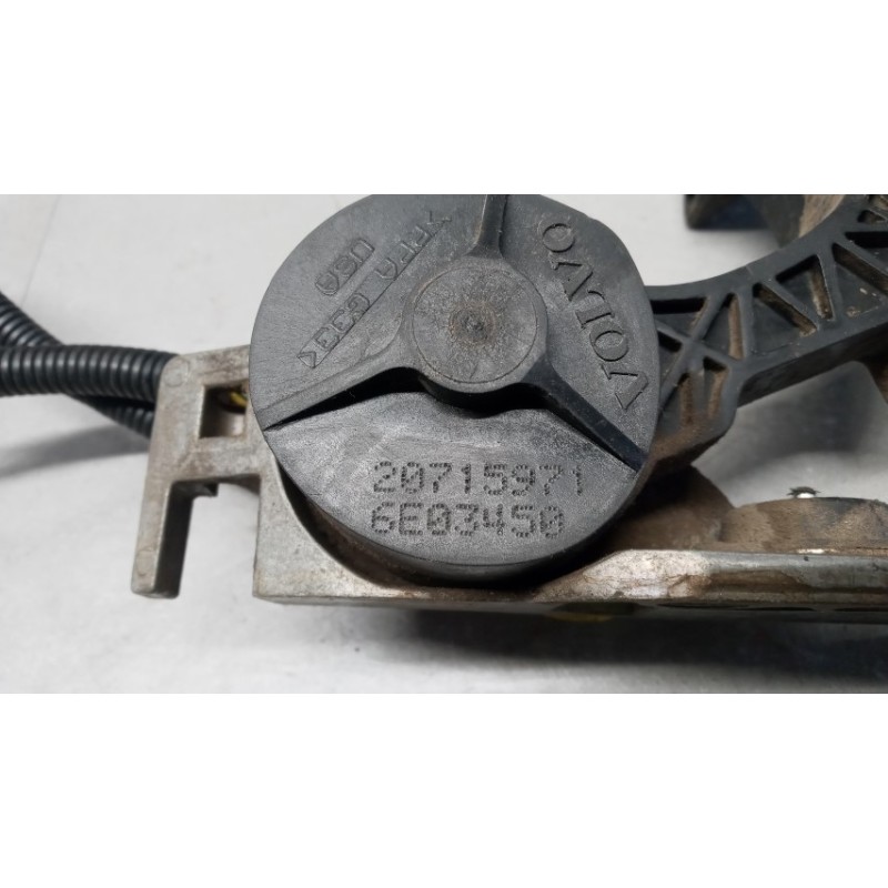 VOLVO truck ELETRONIC THROTTLE PEDAL  VOLVO truck FL6 used