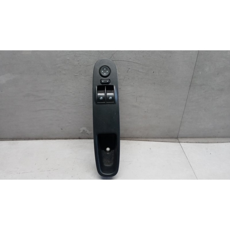 FIAT INTERRUTTORI E PULSANTI ALZAVETRI FIAT F.Punto Evo 2009>2012 usato