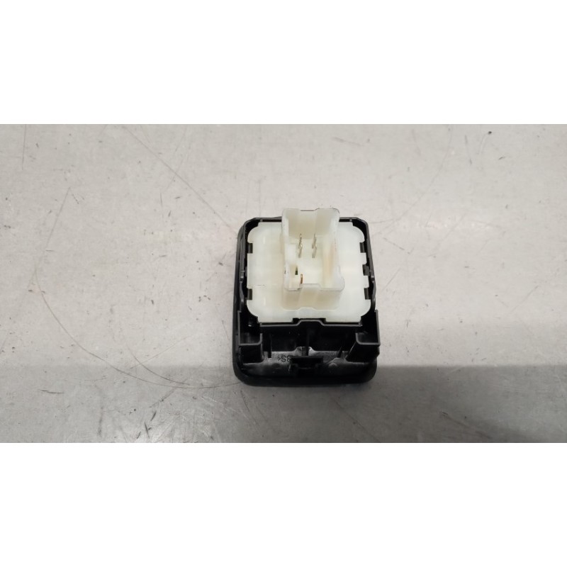 RENAULT INTERRUTTORI E PULSANTI ALZAVETRI RENAULT Kangoo 2013>2021 usato